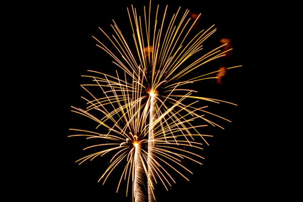 Professionelles Höhenfeuerwerk.